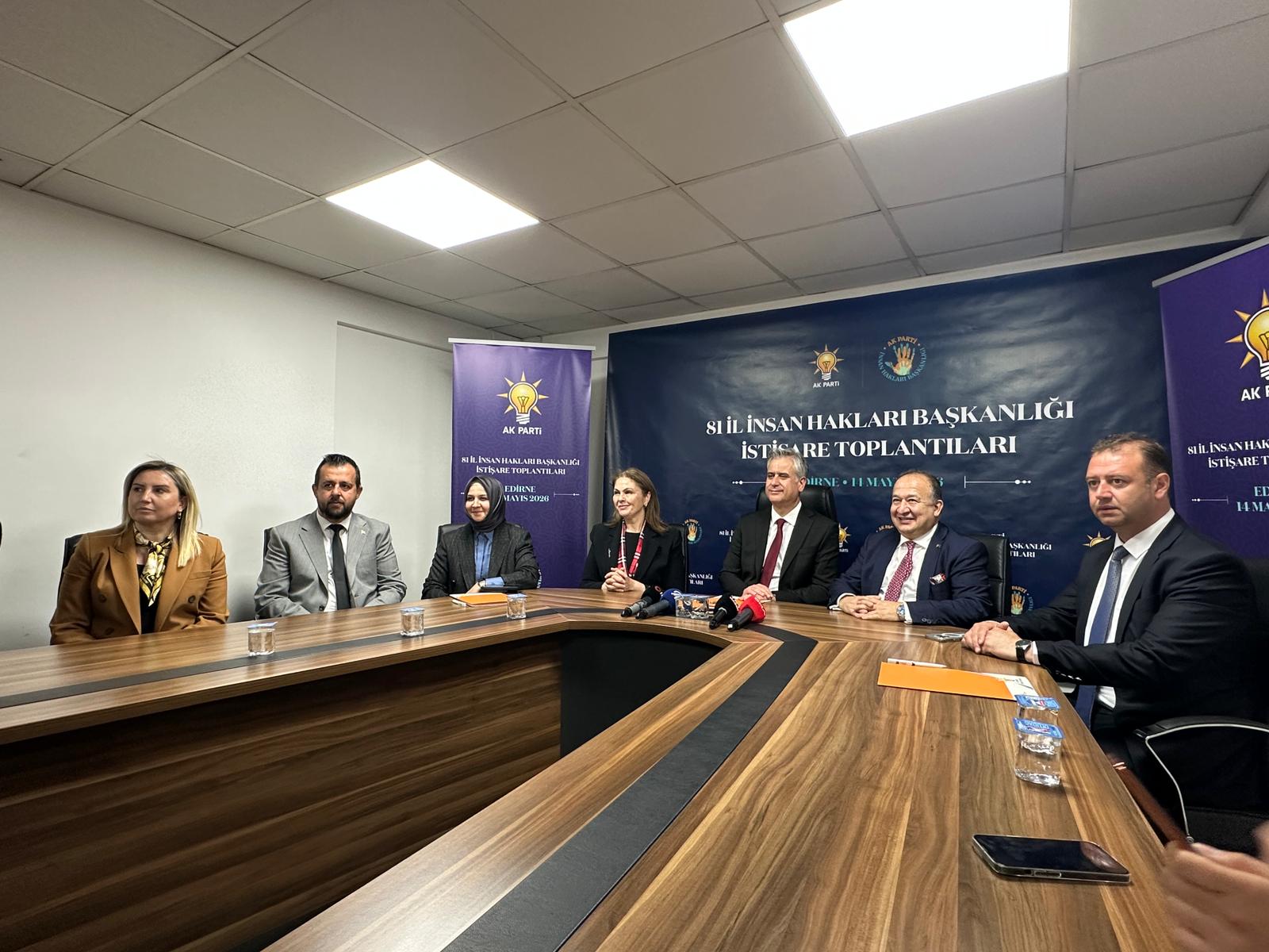 AK Parti Genel Başkan Yardımcısı ve İnsan Hakları Başkanı Prof. Dr. Hasan Basri Yalçın, partisinin 81 İl İnsan Hakları Başkanlığı İstişare Toplantıları kapsamında Edirne’ye bir ziyaret gerçekleştirdi.